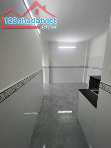 Bán nhà hxh, Linh Xuân, Thủ Đức, dt 60m2 , 2tầng, giá chỉ 3tỷ 95 - 2