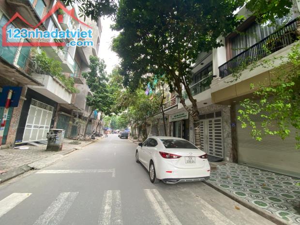 BÁN NHÀ QUẬN THANH XUÂN, PHÂN LÔ BỘ CÔNG AN, 60M2, Ô TÔ TRÁNH VỈA HÈ KINH DOANH, 14 TỶ. - 1