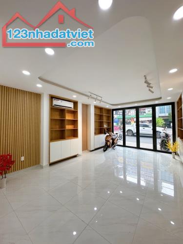 BÁN GẤP - MẶT TIỀN KINH DOANH - Kế Q.1 - 70M2 ( 4.5 x 15 ) - 12.8 Tỷ ( TL )