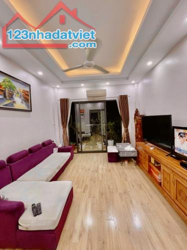 Bán Nhà Nguyễn Văn Cừ 55m2-chỉ hơn 10 tỷ-Ô TÔ THÔNG-KINH DOANH-TẶNG FULL NỘI THẤT-DÂN XÂY - 3