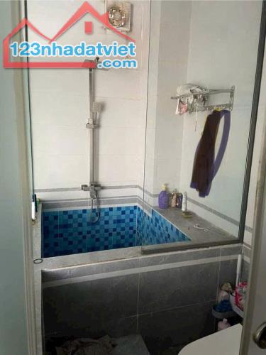 Nhà sổ riêng thổ cư góc 2 mặt tiền 2.7 tỷ/70m2/1 lầu 1 trệt 3 phòng ngủ, sân ô tô - 1