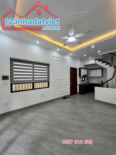 Bán nhà Phúc Lợi, MỚI TINH, MỘT nhà ra Ô TÔ, ngõ THÔNG, 5 tầng, 30m2, giá chỉ nhỉnh 4 tỷ