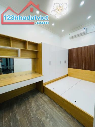 Bán nhà đường Kim Ngưu. Diện tích 44 m2, 4 tầng, giá hơn 6 tỷ - 2