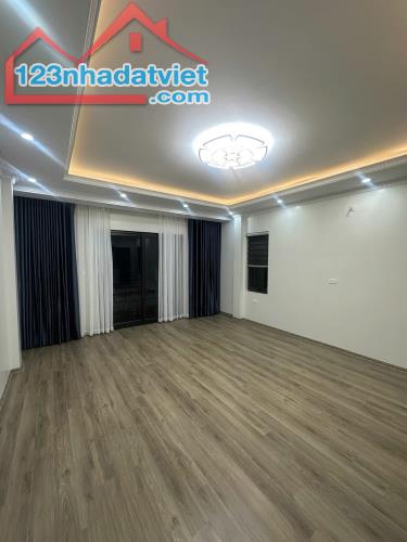 Bán Nhà Hoàng Hoa Thám, Ba Đình, Gara ôtô, Lô Góc Vỉa Hè, 45m2, 6Tầng Thang Máy,Nhỉnh 14tỷ - 2