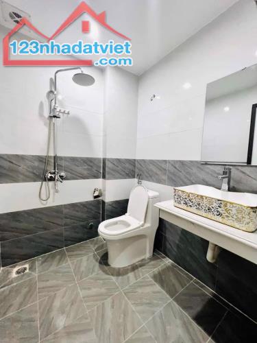 Bán nhà hẻm Nguyên Hồng  Bình Thạnh nhà mới 2 tầng BTCT 60m2 nhỉnh 5 tỷ. - 2