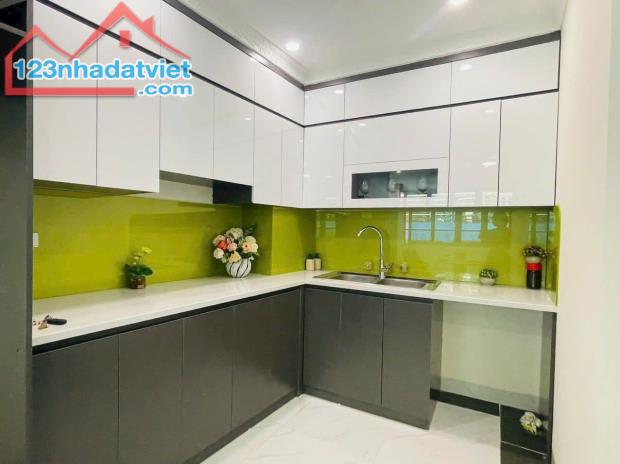 Quá Rẻ sát Hà Đông chỉ 2tỷ1 36m2, đường thông, ÔTo 7 chỗ đi qua lại - 4