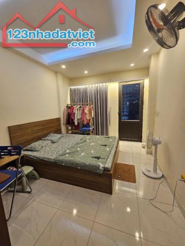 Bán Nhà Trịnh Đình Cửu - Định Công , DT 40m2x5T,Giá hơn 6 tỷ,Full Nội Thất ,2 thoáng . - 5