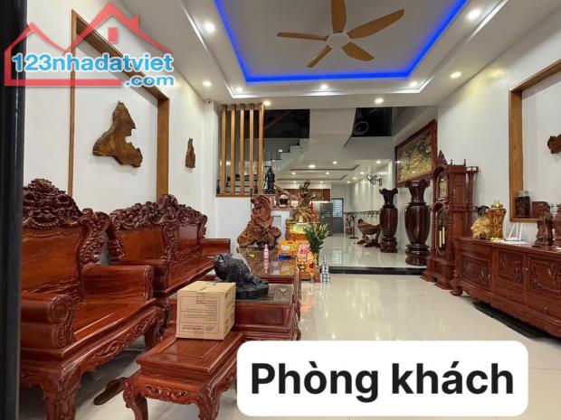 Nhà 4 tầng đẹp đường Nguyễn Nhược Pháp sau bến xe Đà Nẵng