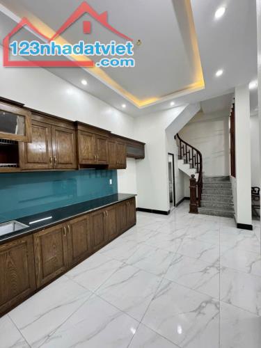 BÁN NHÀ 1.88 TỶ 3 TẦNG MỚI 45M2 NGÕ ĐƯỜNG TRẦN THÀNH TÔNG - 3