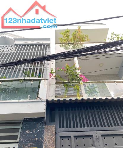 BÁN NHÀ,  DIỆN TÍCH LỚN - 68M2, HẺM XE HƠI, GẦN ĐƯỜNG LỚN - GIÁ 6,2 TỶ