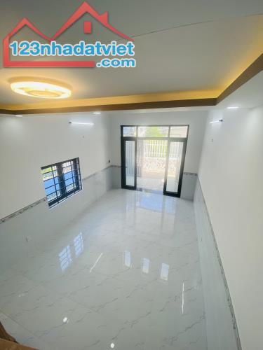 Nhà mới 2 tầng 139m2 Bình Chánh QL1 ngang 6m chỉ 4 tỷ TL. - 2