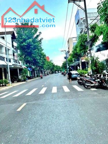 104M, 4.3X24M- HAI MẶT HẺM Ô TÔ NGAY TRƯỜNG CHINH TB- 8 TỶ XÍU