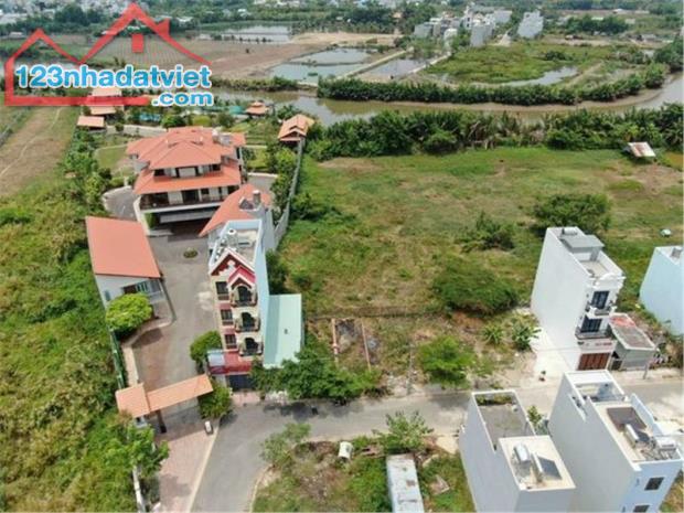 GẦN LIÊN PHƯỜNG GIÁ CÒN RẺ NHẤT CHỈ CÓ SAMSUNG VILLAGE BƯNG ÔNG THOÀN, SÁT VÀNH ĐAI 2 - - 4