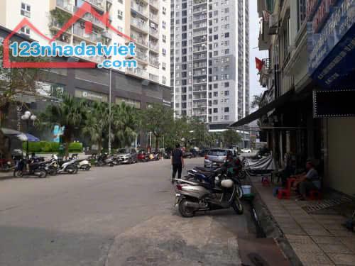 BÁN ĐẤT TẶNG VÀNG ; SIÊU PHẨM NGUYỄN VĂN CỪ - NGUYÊN SƠN -2 MẶT TIỀN DT 92,7M GIÁ 23,5 TỶ - 1