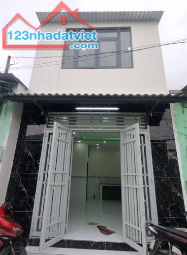 Anh hai tôi  cần bán gấp nhà Khu Dân Cư Bình Điền 70m2 giá 1 tỷ 260 triệu