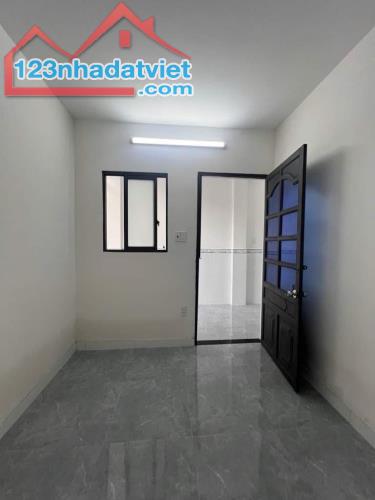 BÁN NHÀ LINH XUÂN THỦ ĐỨC, DT 60m2, NGANG 5M - 2 PHÒNG NGỦ, GIÁ 3,95 TỶ còn thương lượng. - 2