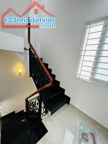 TP Thủ Đức 25m2 Chỉ 2 triệu 4 Nhà trọ Trường Lưu 1 - 2