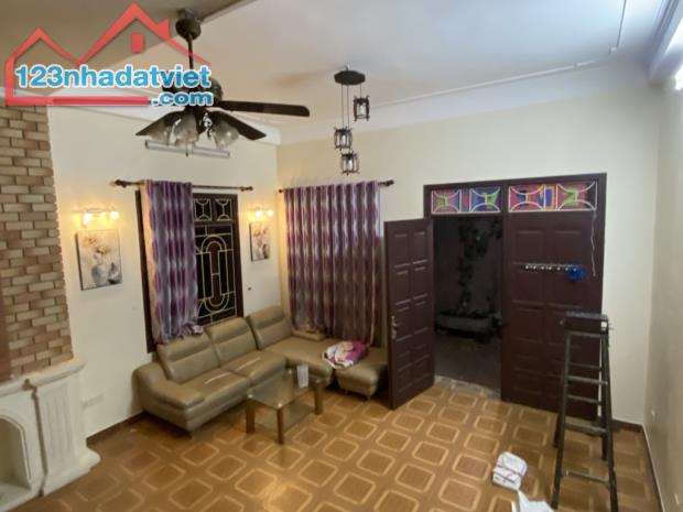 Nhà hướng Đông tứ trạch ,lô góc ,ngõ thông Kim Ngưu ,Trần Khát Chân , DT 70  m² . - 1