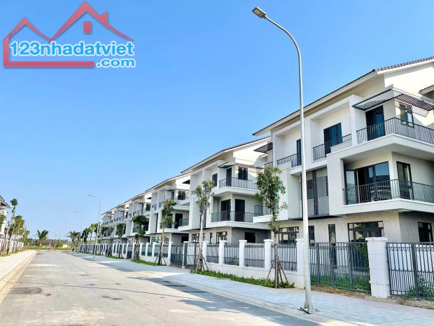 Cần bán căn biệt thự 180m2, 3 tầng, vị trí đẹp, sát Ninh Hiệp giá Bắc Ninh - 1