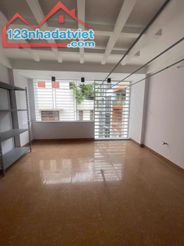 MAI DỊCH-Phân lô 52m2*5T, mt 5m nhà đẹp full nội thất ở ngay, gara ô tô, kd đỉnh, sổ đẹp. - 2