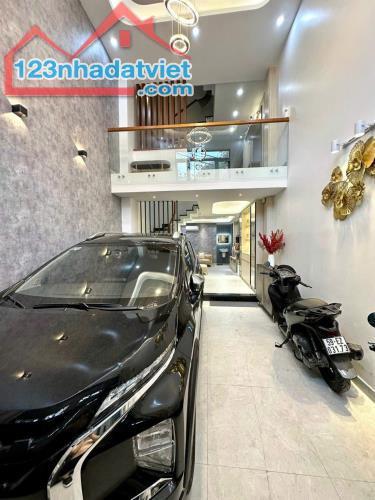 Bán nhà 5 tầng khu VIP Nguyễn Thượng Hiền , DT: 56m2 (4x14m) , Gần Cao Ốc Botanic Towers - 1