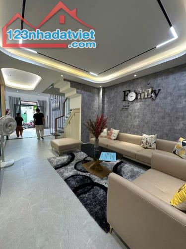 Bán nhà 5 tầng khu VIP Nguyễn Thượng Hiền , DT: 56m2 (4x14m) , Gần Cao Ốc Botanic Towers - 2