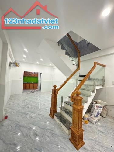 BÁN NHÀ MẶT TIỀN HƯƠNG LỘ 2 NGAY NGÃ TƯ BỐN XÃ NHỈNH 6 TỶ - 1