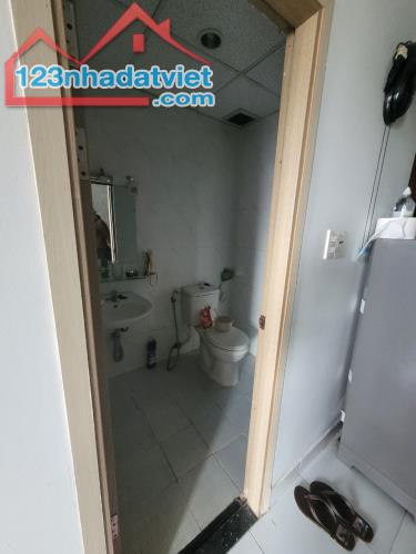 cần bán chung cư Sài Gòn Town 60m 2PN 2WC giá 1,8 tỷ thương lượng - 2