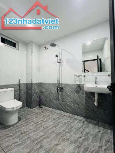 ĐẠI LA - NHÀ 4 TẦNG - 5 TỶ 30M2 - NGÕ THÔNG - BA GÁC ĐỖ CỬA - 1