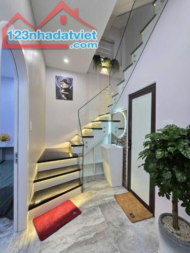 Vip 🏠🏠! Nhà 3 tầng sát mặt tiền Lê Duẩn - Full nội thất sang xin. - Giá nhỉnh : 4 tỷ ( t - 1