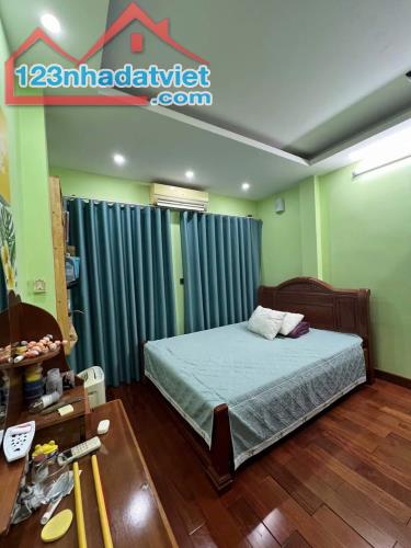 Bán nhà ngõ 1194 Đường Láng, 40m2*5T, MT4m ngõ ô tô, 2 thoáng mở cửa, đẹp ở ngay, 12.2 tỷ - 4