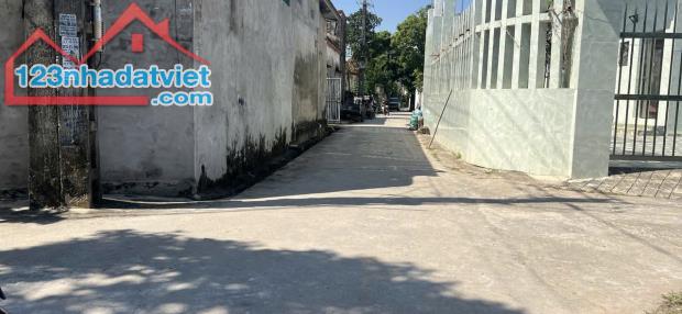 168m Đất ,Lô góc, 2 mặt tiền, tại Tiền Phong,Ân Thi,HY giá 13,5tr/m - 2