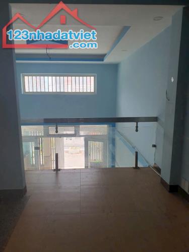 Bán nhà hẻm 47 Trường Lưu, P. Long Trường giá 3,48 tỷ/77m2 - 2