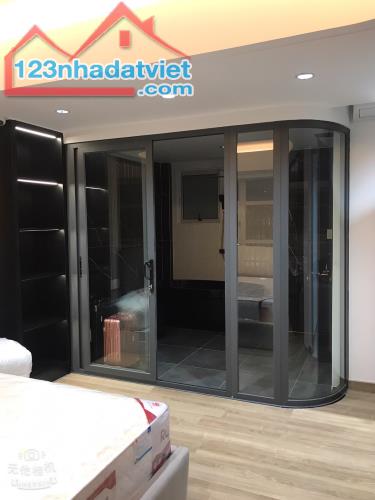 Bán CHCC Happy Valley, DT 116m2, TK 2PN, 2WC, Nội thất cao cấp, ô xe, giá 7,5 tỷ - 1