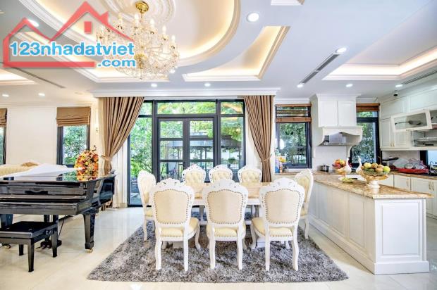 Mặt tiền khủng hiếm! Bán nhà mặt phố Thanh Nhàn 210m2 x mặt tiền 8.7m, 119 tỷ, kinh doanh - 2