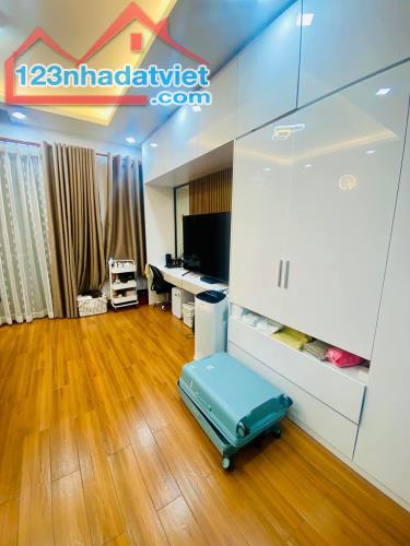 NHÀ 2 TẦNG - CHIẾN LƯỢC - HẺM XE HƠI - CHỈ HƠN 3 TỶ - 2