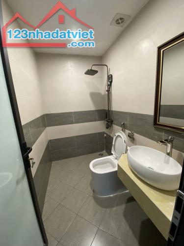 Bán nhà tây mỗ-35m2- 5 tầng- ngõ ô tô tránh-nhà mới sẵn ở-sát chợ kinh doanh-tiện ích đủ - 5