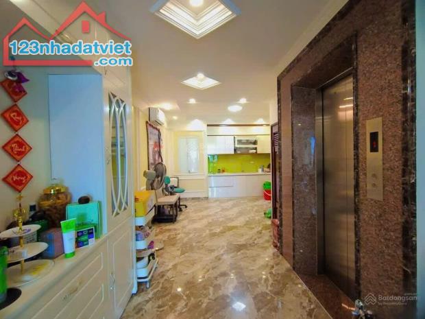 Hàng kín: Nhà 5 tầng 80m2 thang máy cách 20m ra phố Trung Kính đôi, ngõ thông 2 ô tô tránh - 1