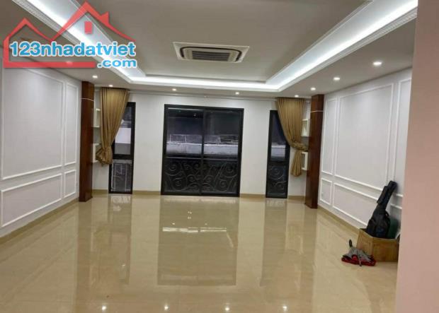 NHÀ ĐẸP THANG MÁY CẦN BÁN GẤP NGÕ 35 CÁT LINH DT68m2, ÔTÔ KINH DOANH - 4