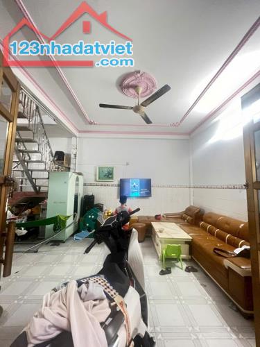 Bán Nhà Tân Thới Hiệp 20, 44m2 3 Tầng, hẻm ba gác thông tứ tung - 2