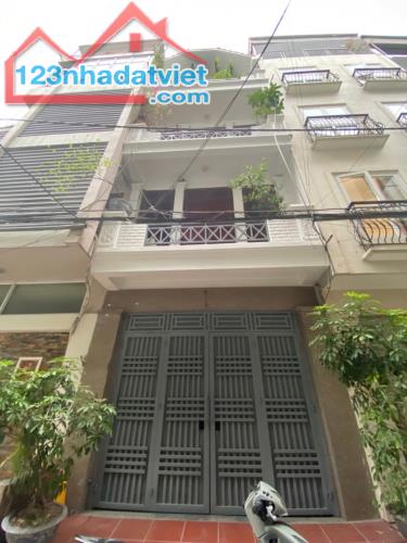 PHÂN LÔ BÀN CỜ - VỈA HÈ - TRUNG TÂM QUẬN HAI BÀ TRƯNG - 50M2 - 4 NGỦ - MẶT TIỀN 5M