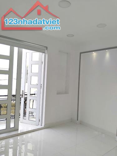 BÁN NHÀ QUẬN 11 SÁT MẶT TIỀN - NHÀ MỚI XÂY MỚI TINH - CHỈ 7.1TỶ - 2