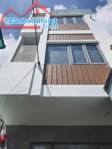 Căn hộ 5PN mới chỉ 3ty5, 60m2 x 3 tầng, Núi Thành, trung tâm Hoà Cường Bắc.