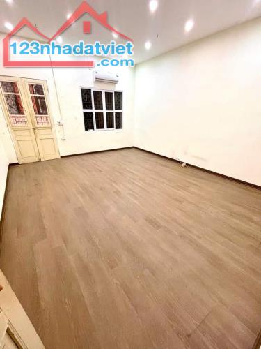 Cho thuê nhà ngõ ôtô phố Quan Hoa Cầu Giấy 40m x 3 tầng, giá 15tr/tháng - 2