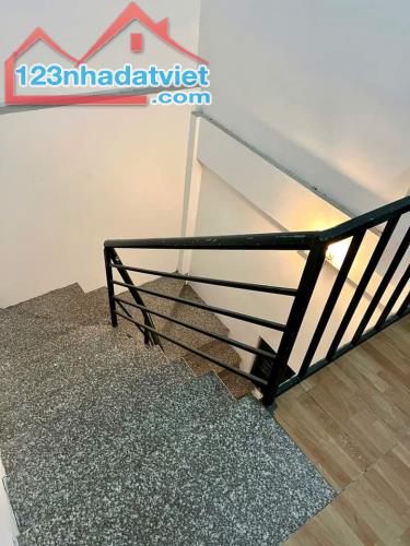 Cho thuê nhà ngõ ôtô phố Quan Hoa Cầu Giấy 40m x 3 tầng, giá 15tr/tháng - 3