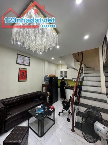 BÁN NHÀ PHỐ TRƯƠNG ĐỊNH 36.8M2, 5 TẦNG, MT 4M. GIÁ 5.8 TỶ, KINH DOANH THUẬN TIỆN - 1