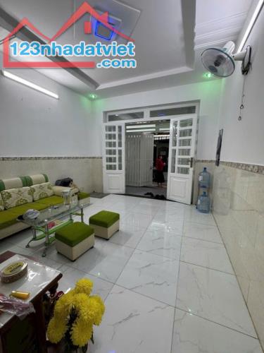 HẺM 3,5M THÔNG - F8 QUANG TRUNG - 48M2 (4x12) - 2 TẦNG SỔ VUÔNG - TIỆN ÍCH BAO QUANH -