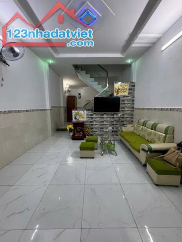 HẺM 3,5M THÔNG - F8 QUANG TRUNG - 48M2 (4x12) - 2 TẦNG SỔ VUÔNG - TIỆN ÍCH BAO QUANH - - 2