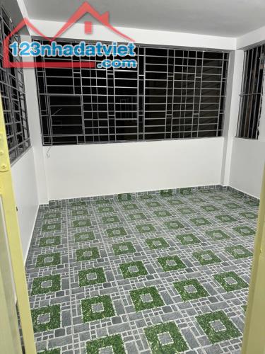 Cần bán gấp nhà phố Trần Thái Tông 40m2, 5T, ngõ thông,ô tô kinh doanh, - 4