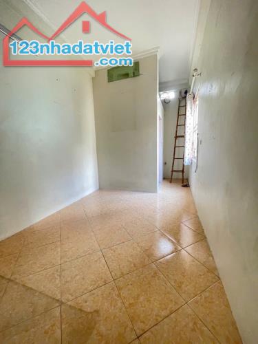 BÁN NHÀ PHỐ CHỢ KHÂM THIÊN- ĐỐNG ĐA, KINH DOANH, 3 GÁC ĐỖ CỬA, NỞ HẬU, DT 20M2, GIÁ 5.1TỈ - 2